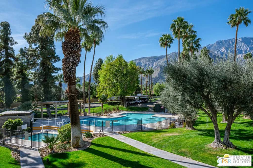 550 N Villa Court 205, Palm Springs, CA — listing photo 1