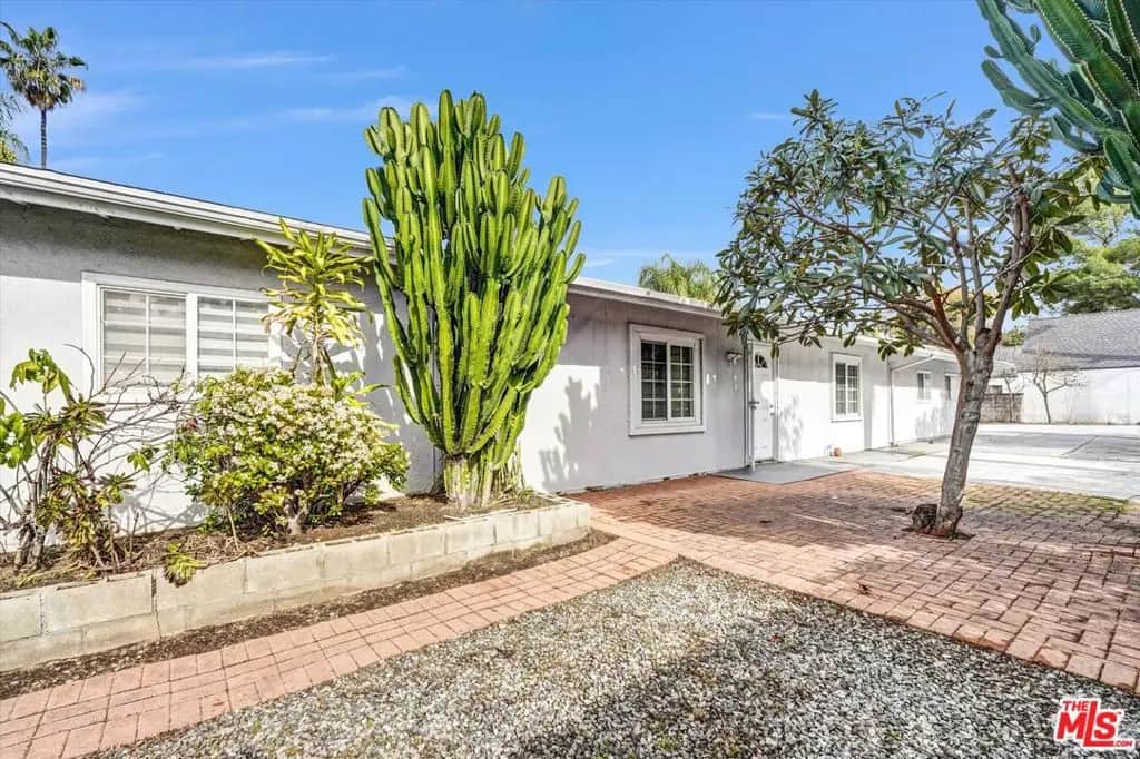 4669 W Olympic Boulevard, Los Angeles, CA — listing photo 1
