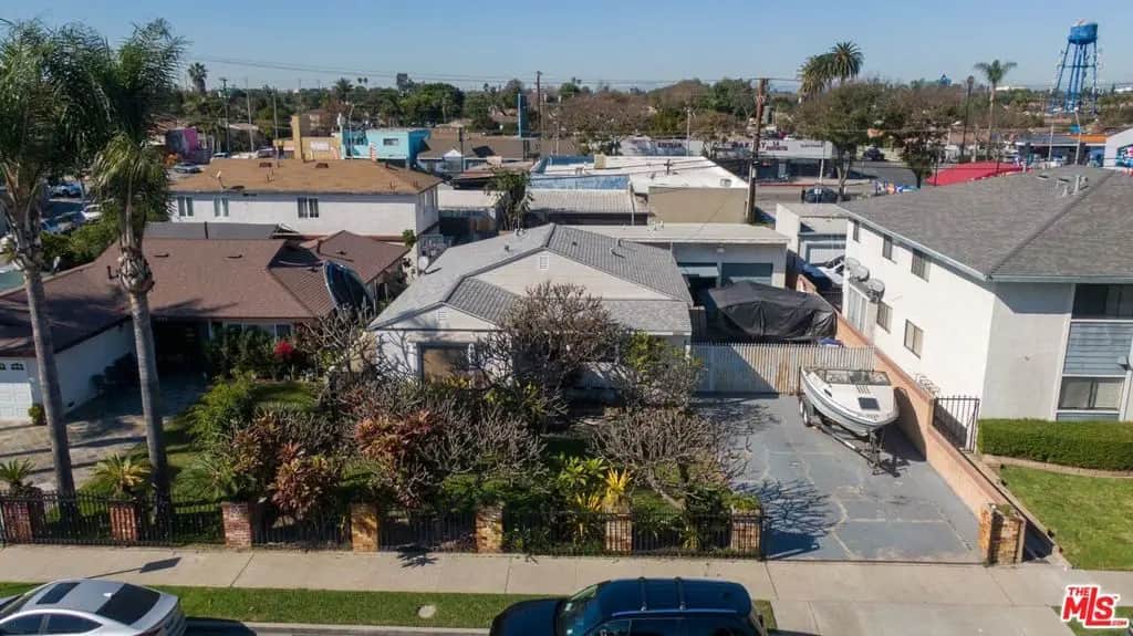 11579 Virginia Avenue, Lynwood, CA — listing photo 1