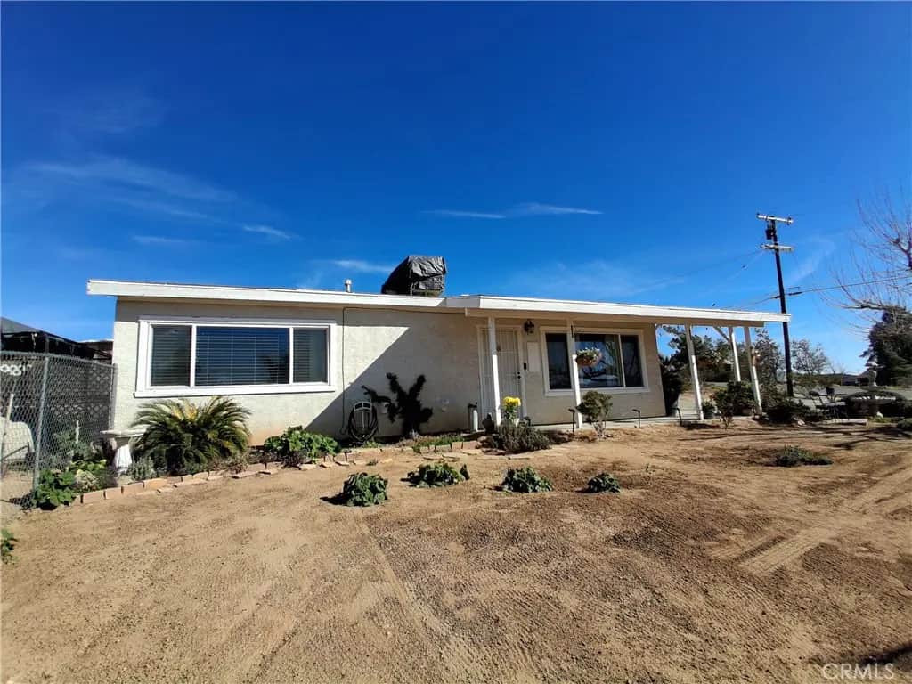 18778 Valencia, Hesperia, CA — listing photo 1