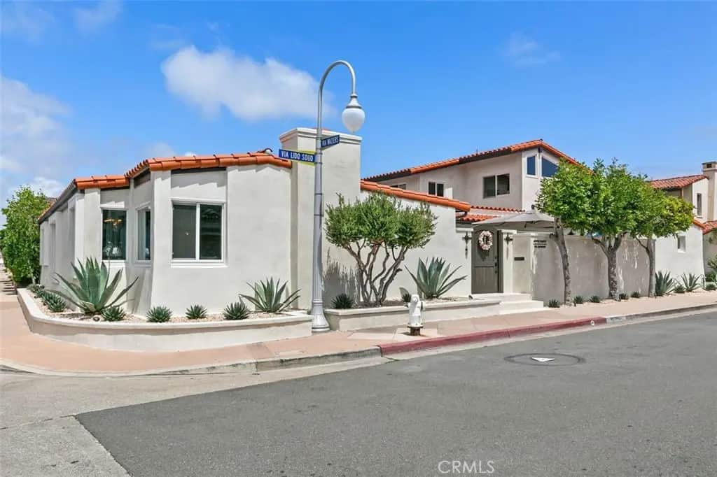 780 Via Lido Soud, Newport Beach, CA — listing photo 1