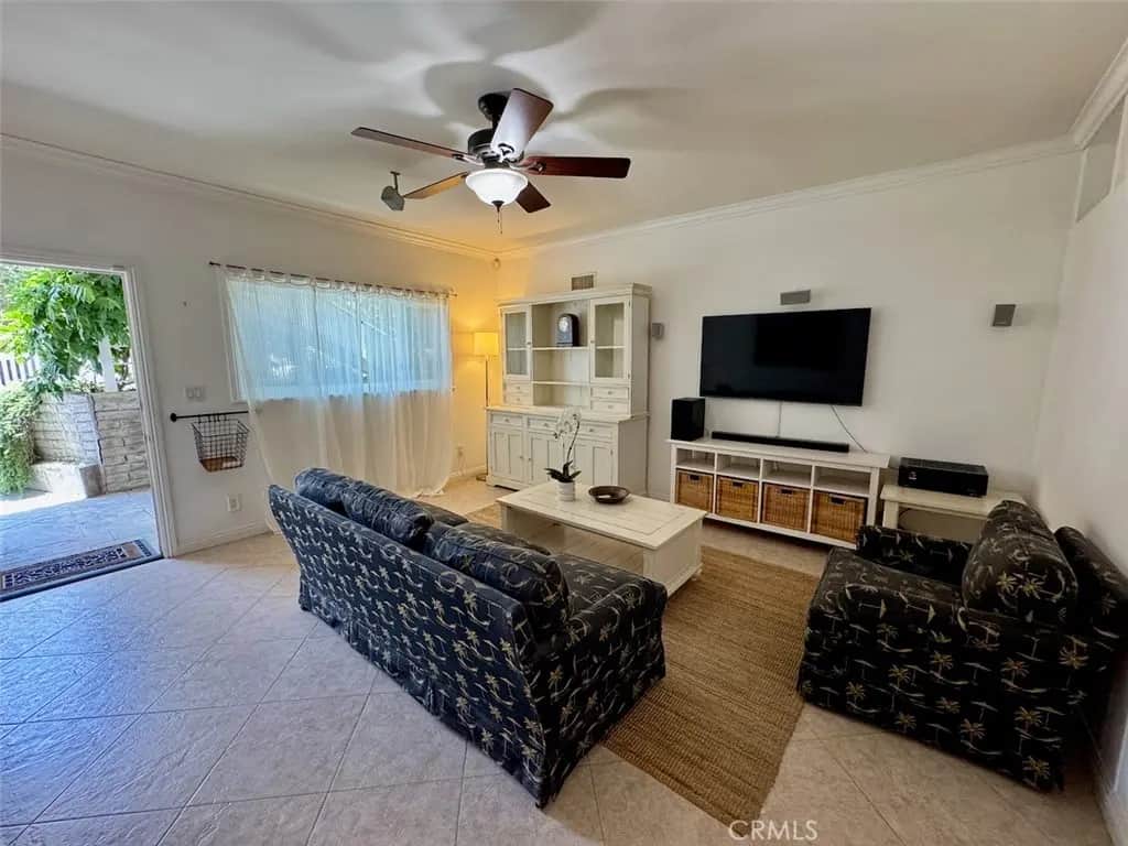 180 High Dr B, Laguna Beach, CA — listing photo 1