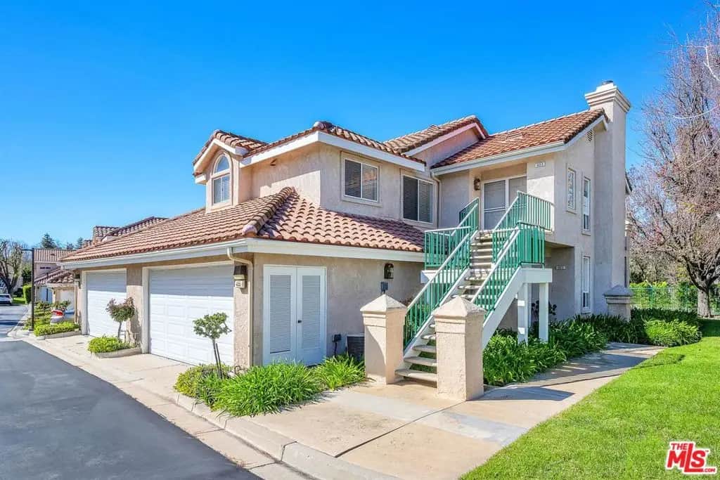 455 Kennerick Lane, Simi Valley, CA — listing photo 1