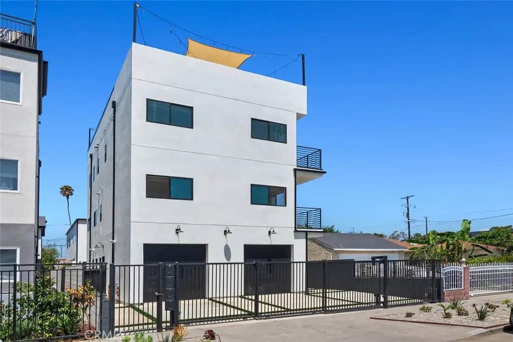 2633 S Cochran, Los Angeles, CA — listing photo 1