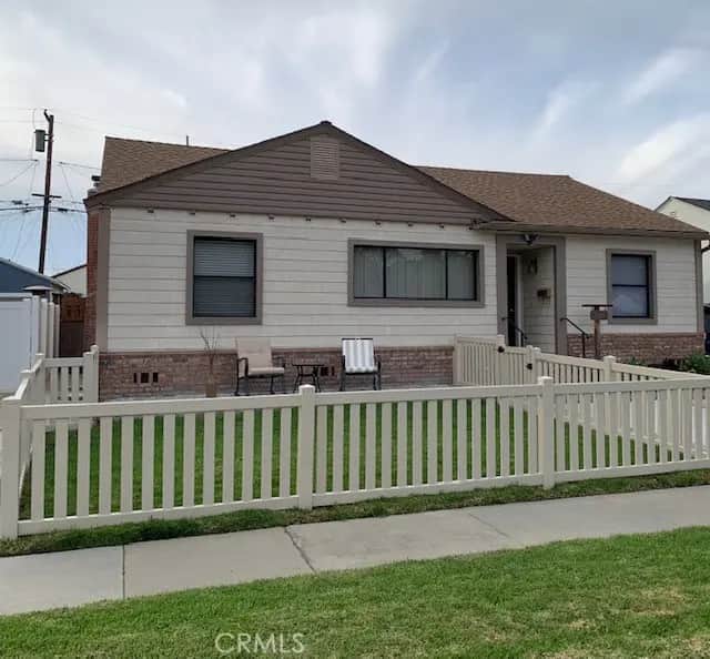 4145 Los Coyotes Diagonal, Lakewood, CA — listing photo 1