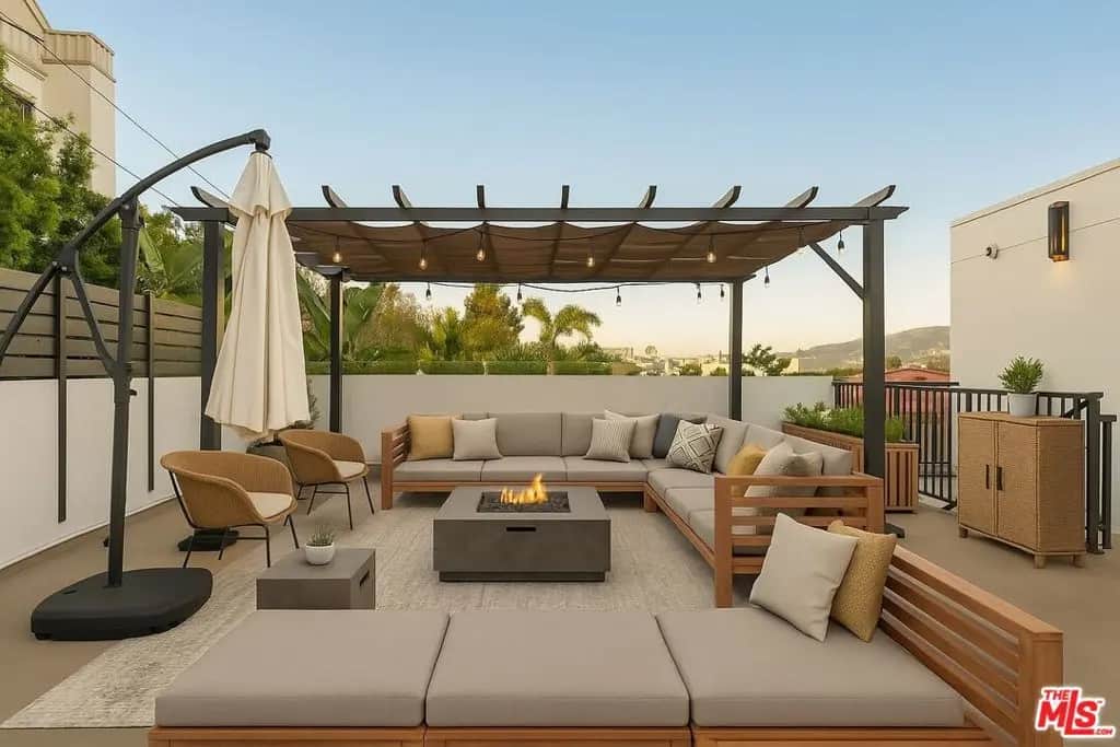 1333 Beverly Green Drive 301, Los Angeles, CA — listing photo 1