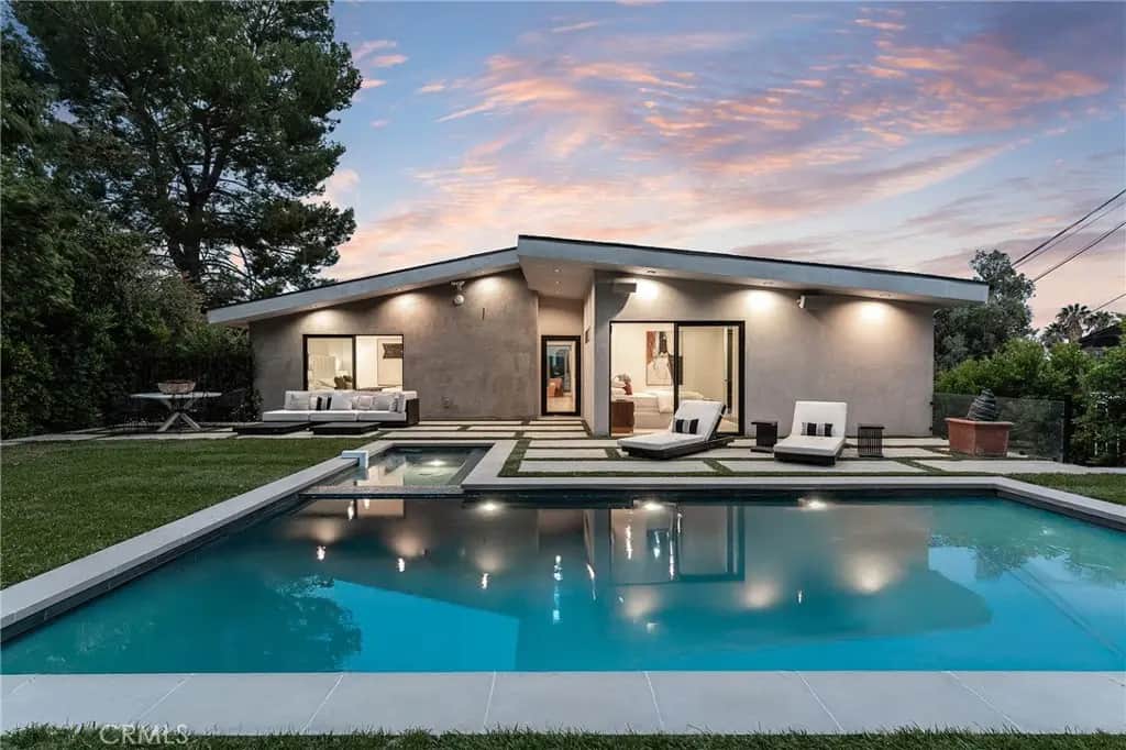 22268 Avenue San Luis, Woodland Hills, CA — listing photo 1