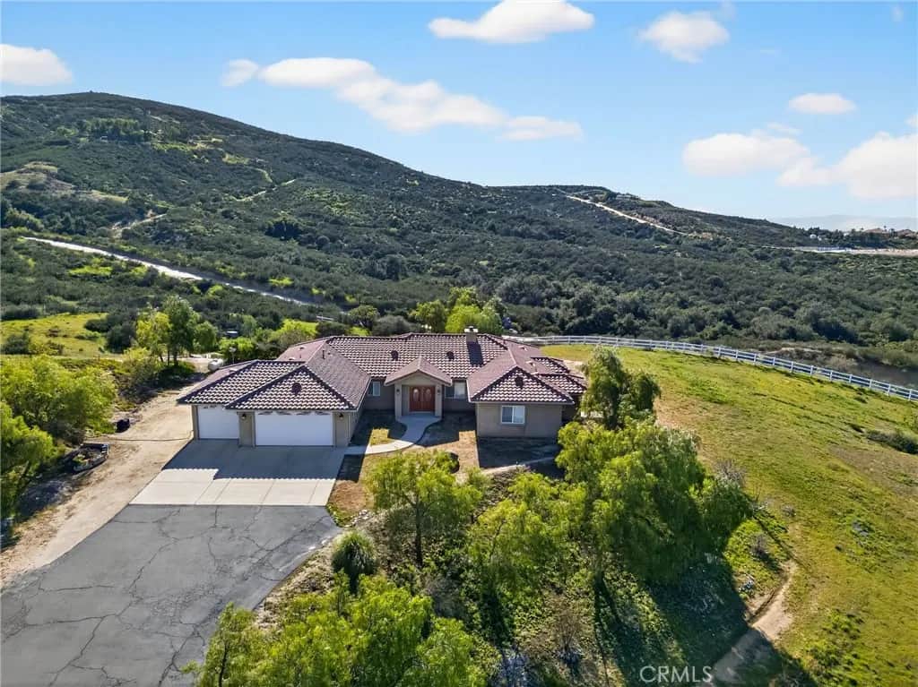 39475 Bruce Lane, Temecula, CA — listing photo 1