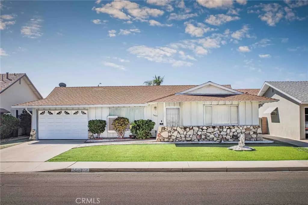 1461 Amberwood, Hemet, CA — listing photo 1