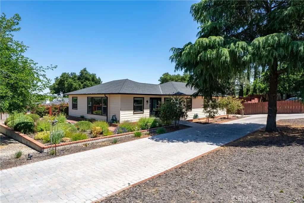 204 18th St, Paso Robles, CA — listing photo 1