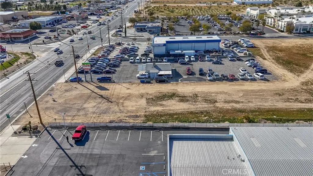 28 Palmdale Road, Victorville, CA — listing photo 1