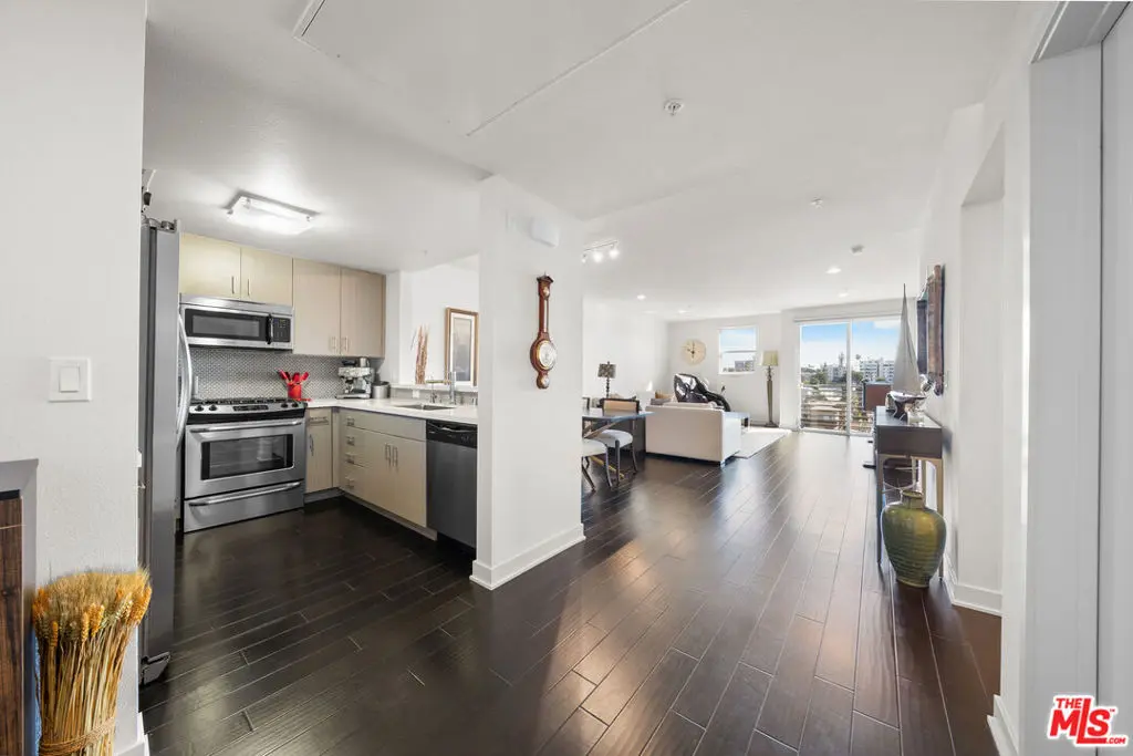 436 S Virgil Avenue PH7, Los Angeles, CA — listing photo 1
