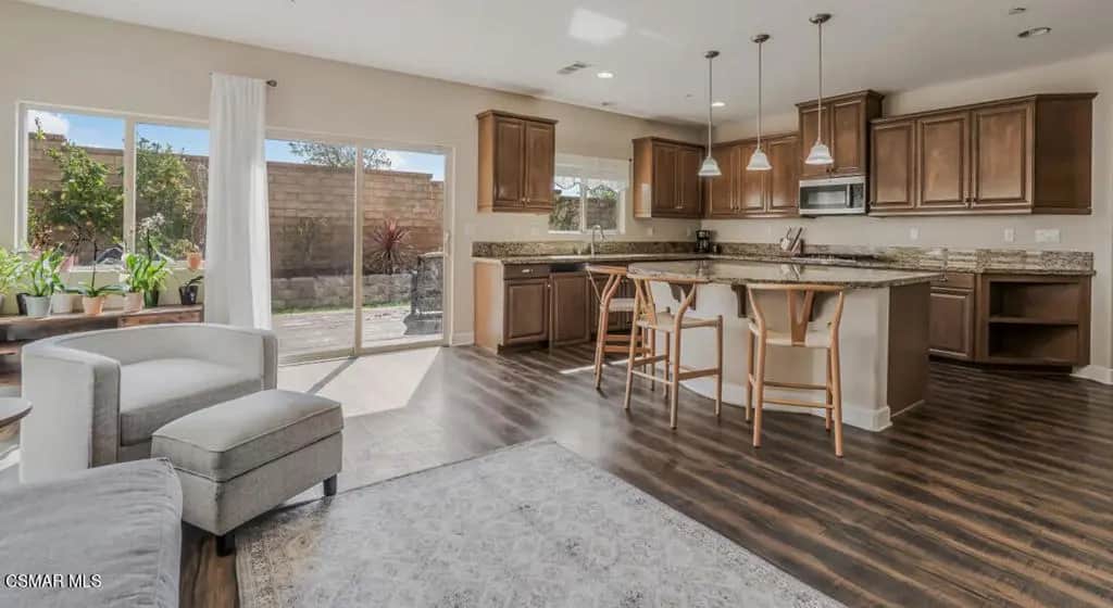 7136 Crimora Avenue, Moorpark, CA — listing photo 1