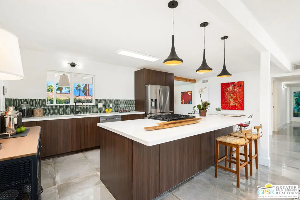 2405 E Francis Drive, Palm Springs, CA — listing photo 1