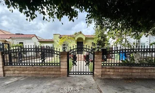 3005 11th Avenue, Los Angeles, CA — listing photo 1