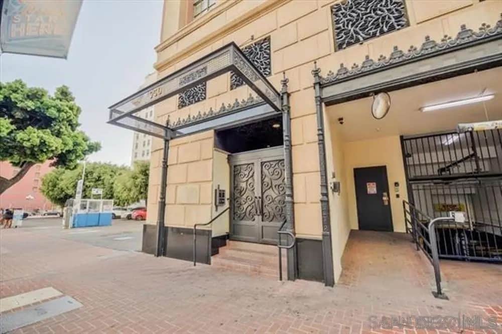950 6th Ave 211, San Diego, CA — listing photo 1