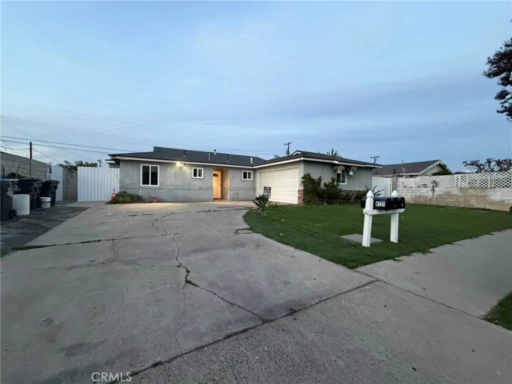 4721 W Oakfield, Santa Ana, CA — listing photo 1