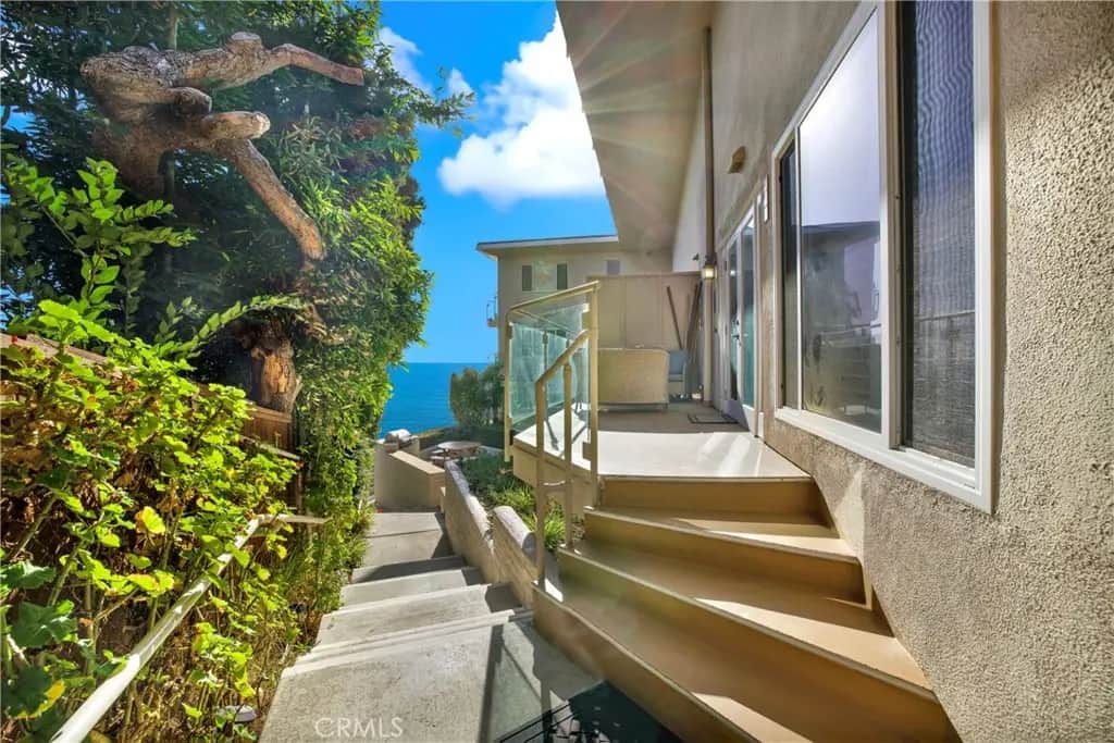 31561 Table Rock Dr. 213, Laguna Beach, CA — listing photo 1