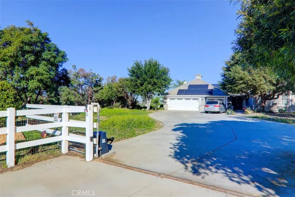 16950 Scottsdale, Riverside, CA — listing photo 1