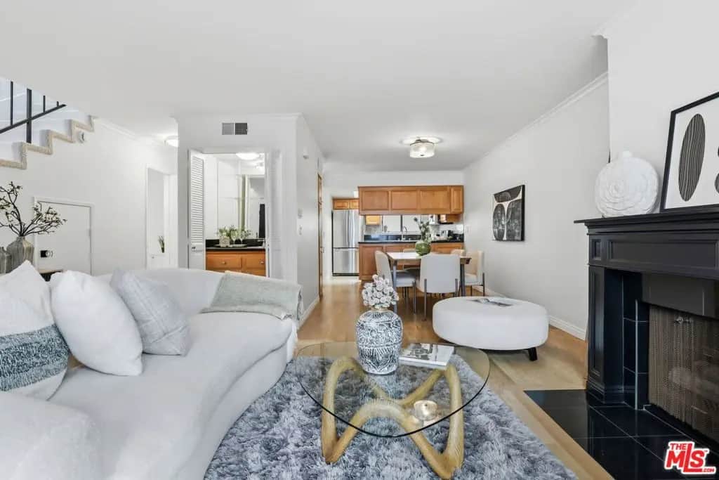 11952 Darlington Avenue 3, Los Angeles, CA — listing photo 1