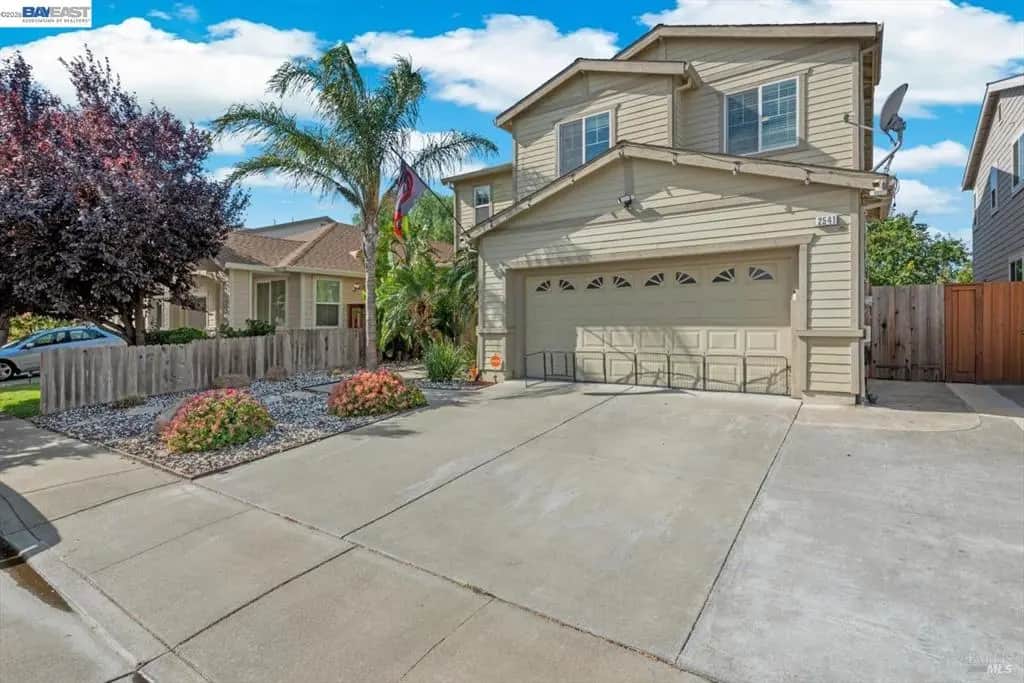 2541 Rowe Dr, Fairfield, CA — listing photo 1