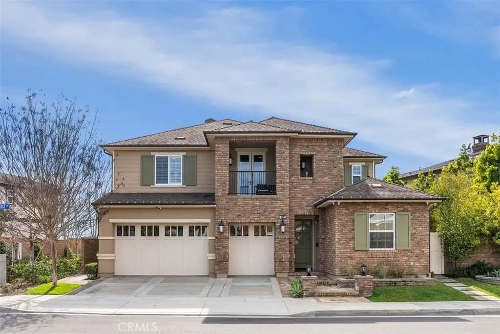 4692 Oceanridge Drive, Huntington Beach, CA — listing photo 1