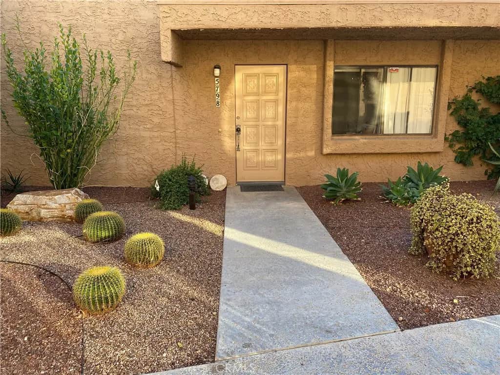 5798 Los Coyotes, Palm Springs, CA — listing photo 1