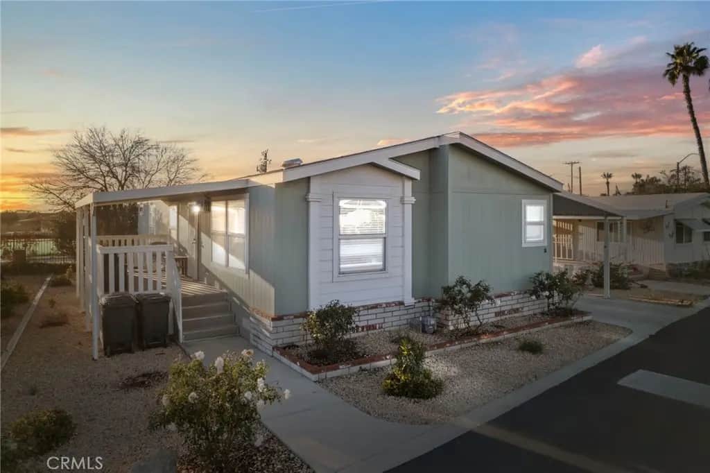 1536 S State Street 36, Hemet, CA — listing photo 1