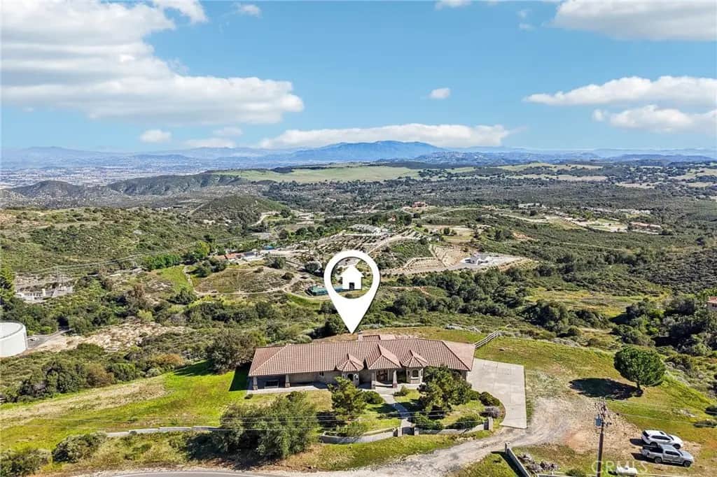 40000 Valle Vista, Murrieta, CA — listing photo 1