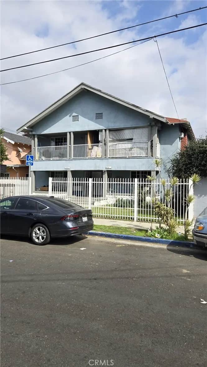 4512 Wesley Avenue, Los Angeles, CA — listing photo 1