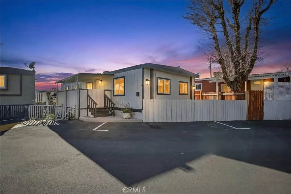 2515 E Ave I W23, Lancaster, CA — listing photo 1