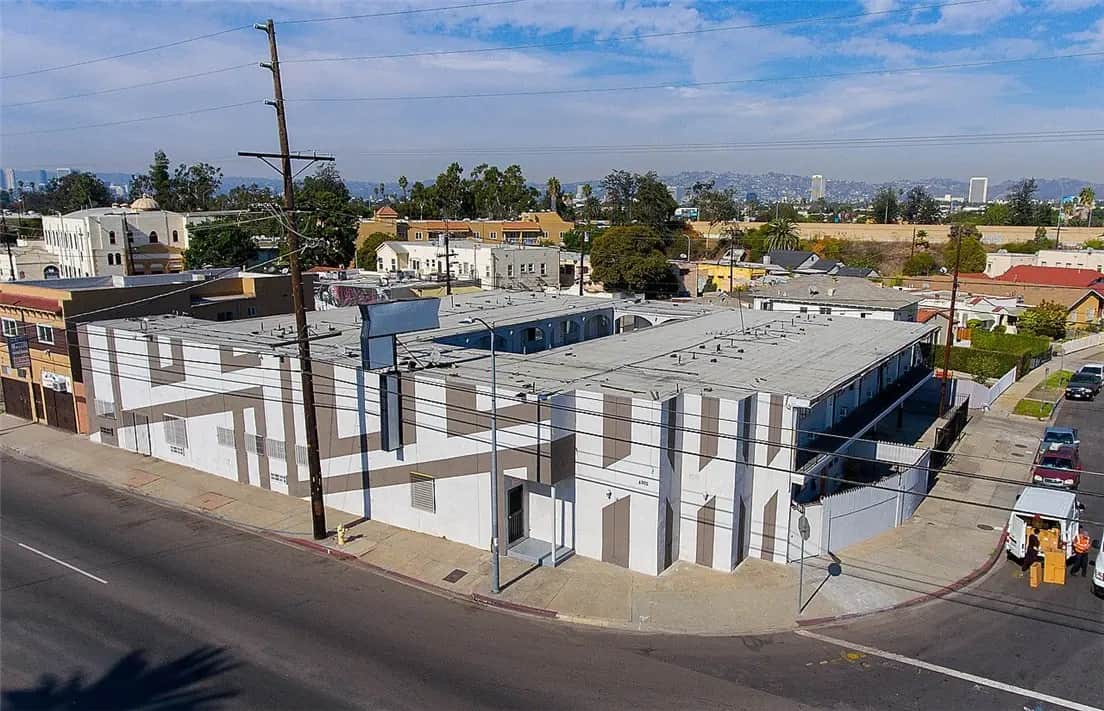 4905 W Adams Boulevard, Los Angeles, CA — listing photo 1