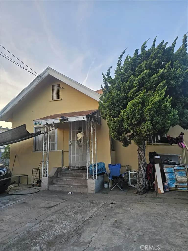 227 W 47th Street, Los Angeles, CA — listing photo 1