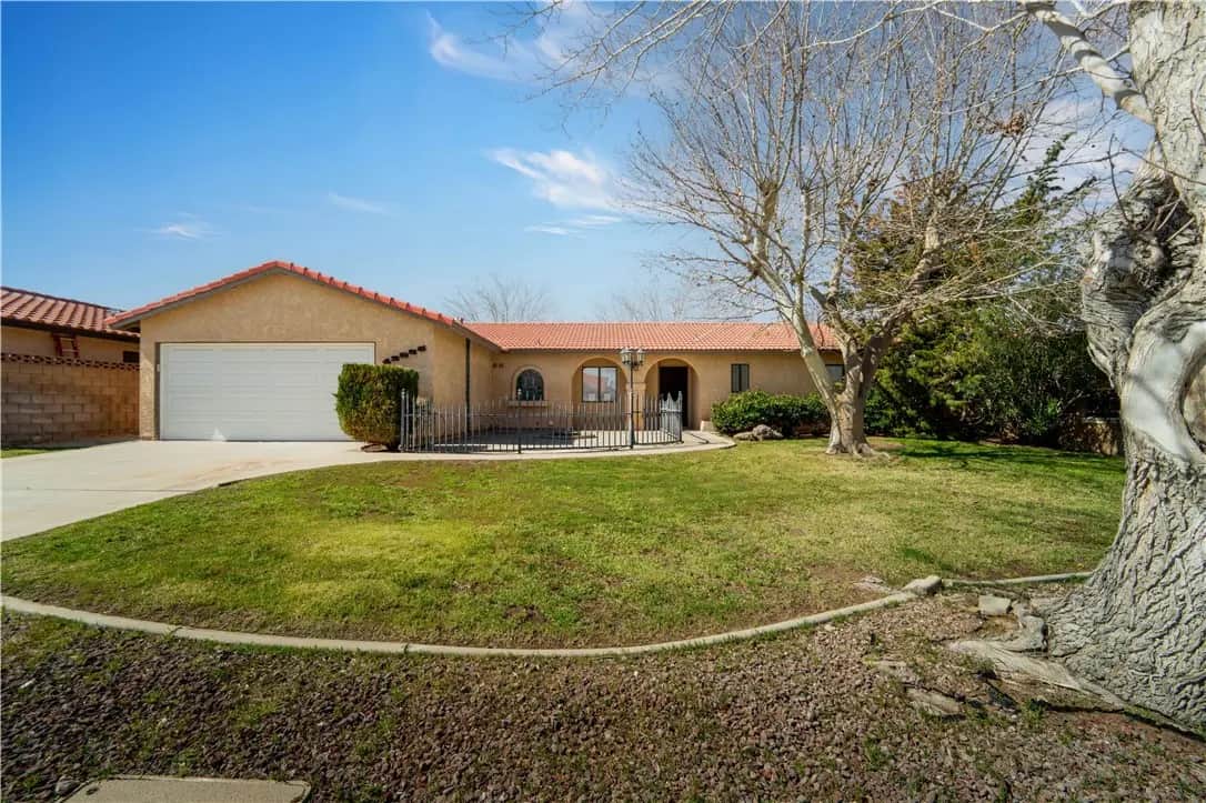 42865 Normandy, Lancaster, CA — listing photo 1