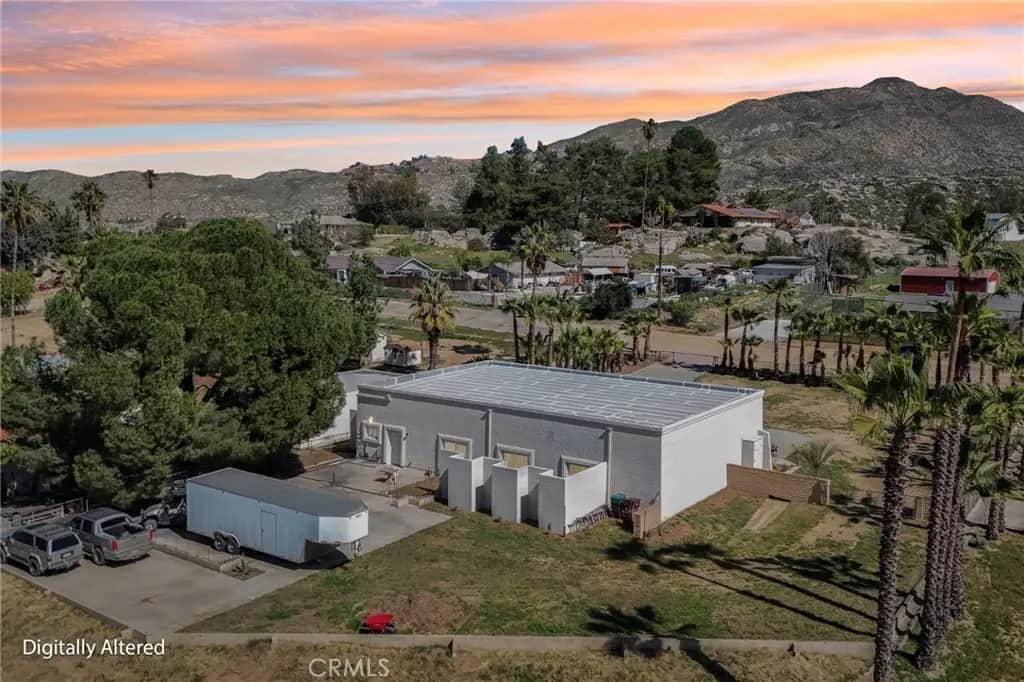30325 San Jacinto, Hemet, CA — listing photo 1