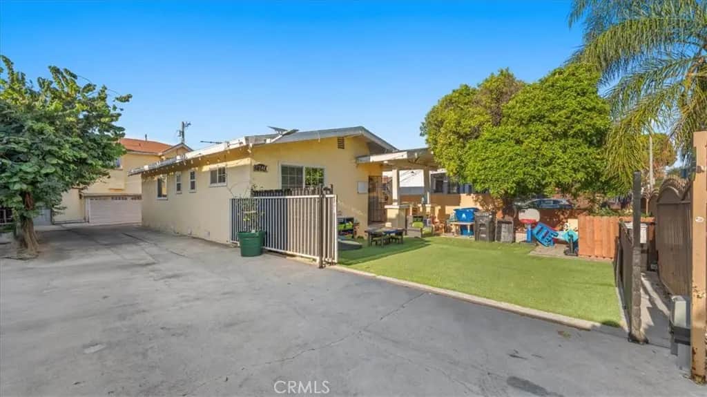 2740 Fairmount, Los Angeles, CA — listing photo 1