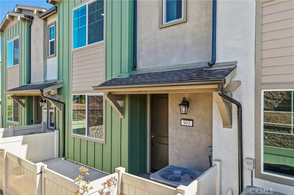 9821 Crossbay Loop 903, Jurupa Valley, CA — listing photo 1