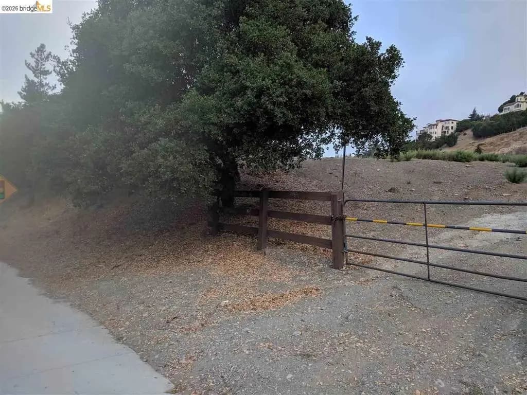0 Redwood Rd, Oakland, CA — listing photo 1