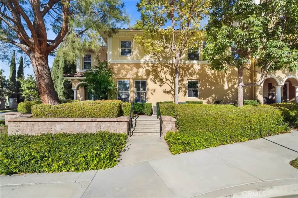 97 Rinaldi, Irvine, CA — listing photo 1