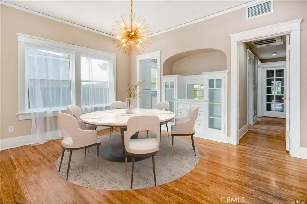 113 N COLUMBUS AVE, Glendale, CA — listing photo 1