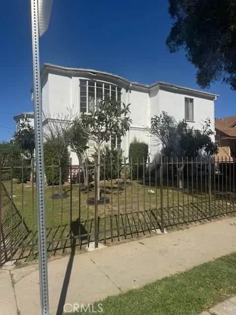 1200 N Kenmore, Los Angeles, CA — listing photo 1