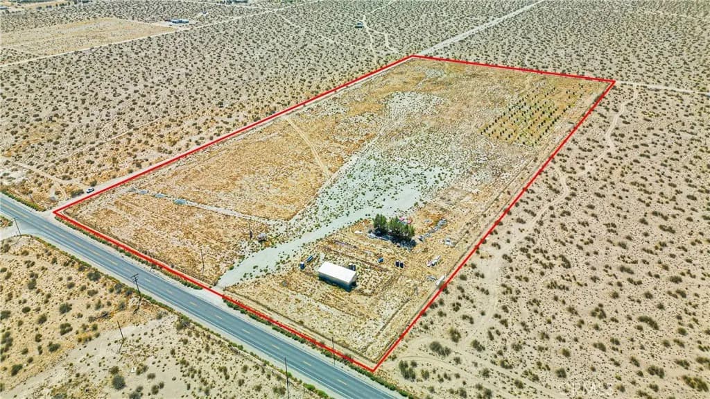 33633 Old Woman Spring Rd, Lucerne Valley, CA — listing photo 1