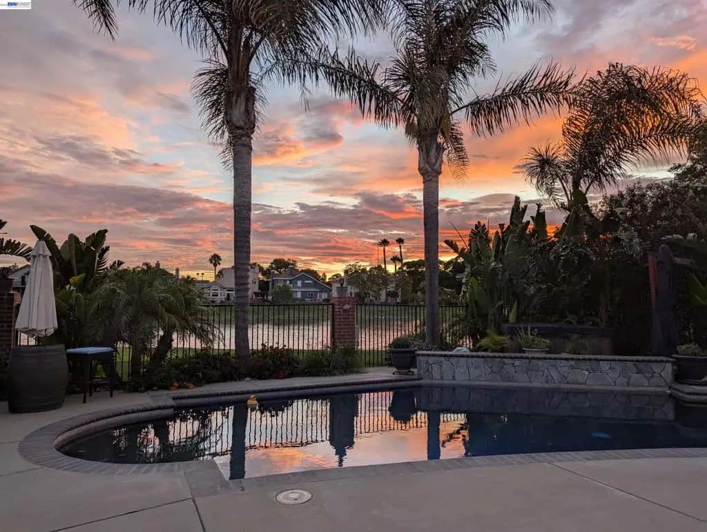 2142 Prestwick Dr, Discovery Bay, CA — listing photo 1