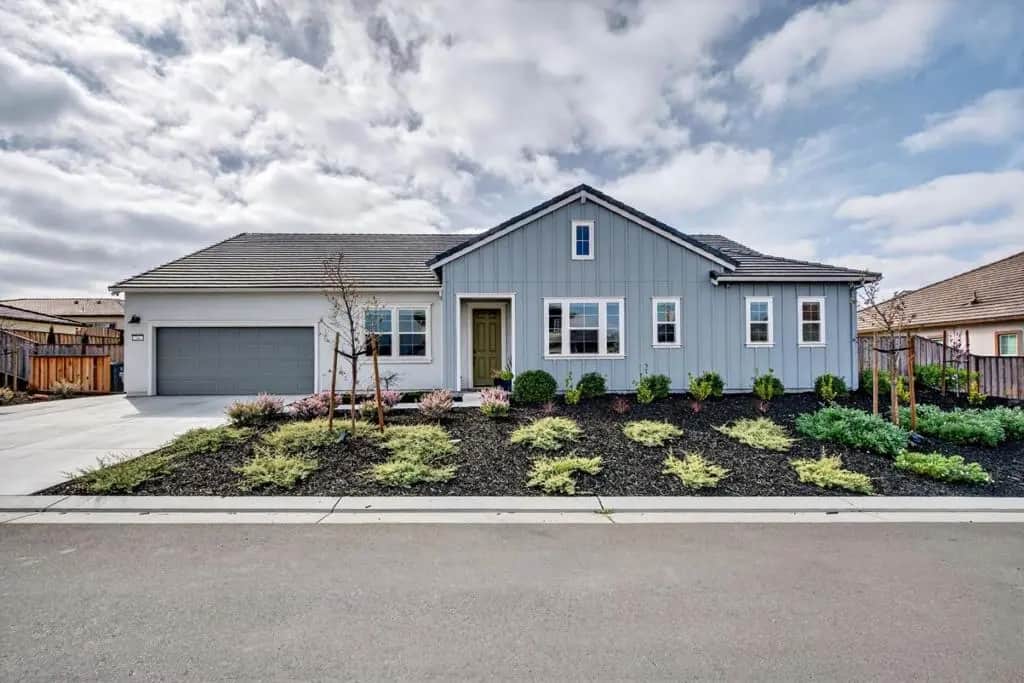 240 Scarlett Way, Hollister, CA — listing photo 1
