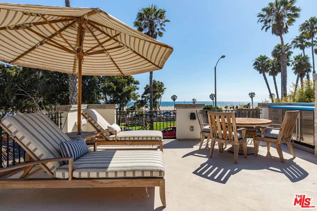 127 Hollister Avenue, Santa Monica, CA — listing photo 1