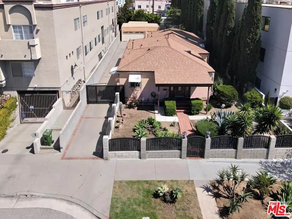 840 844 N Poinsettia Place, Los Angeles, CA — listing photo 1
