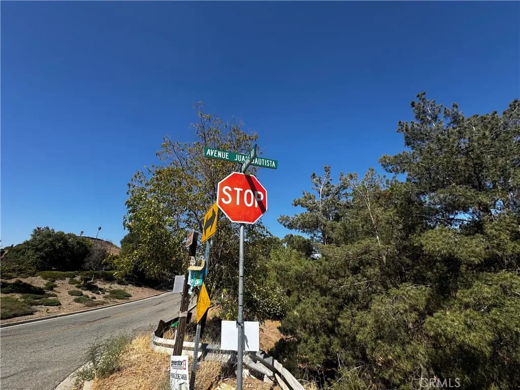 186140 005 Avenida Juan Bautista, Jurupa Valley, CA — listing photo 1