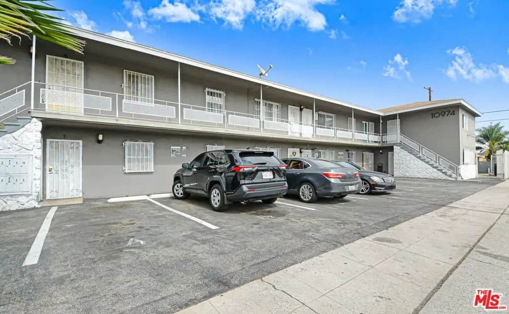 10974 S Figueroa Street, Los Angeles, CA — listing photo 1