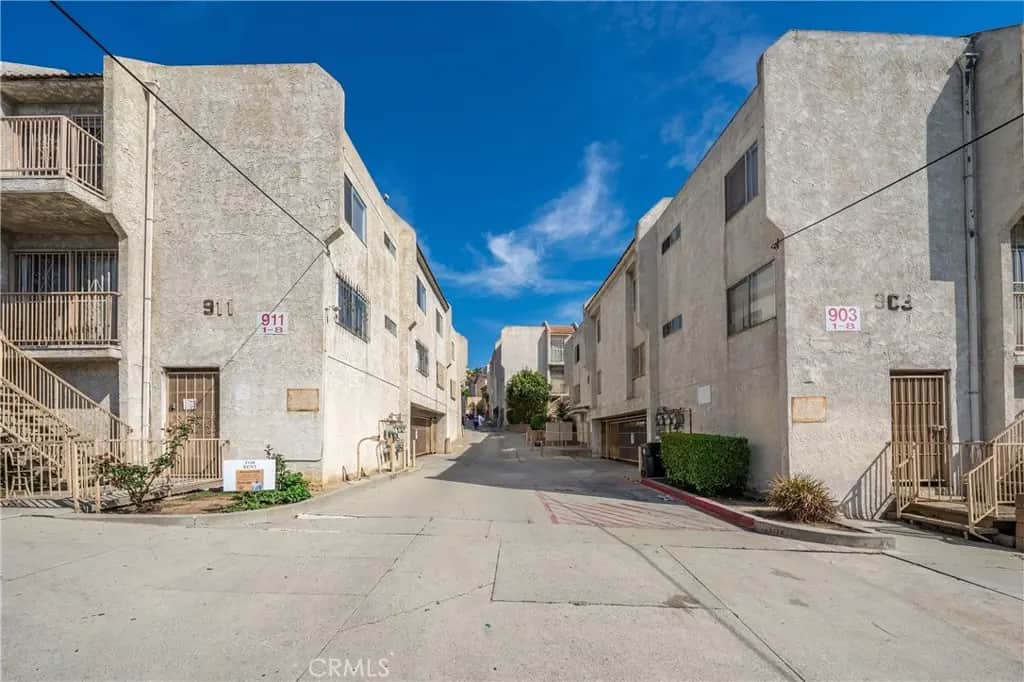 911 New Depot Street 9-10, Los Angeles, CA — listing photo 1