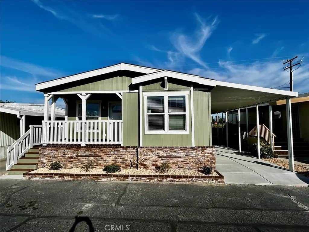 675 W Oakland Avenue B8, Hemet, CA — listing photo 1